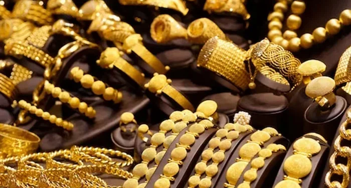 The price of gold in global and local markets reached the highest level