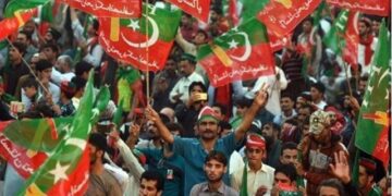 Tehreek-e-Insaf will demonstrate public power in Lahore today, caravans continue to arrive