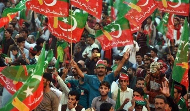 Tehreek-e-Insaf will demonstrate public power in Lahore today, caravans continue to arrive