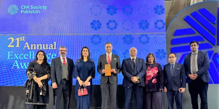 Mobilink Bank bags ‘Best Digital Banking Services’ Award at CFA for two years running