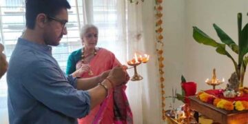 Aamir Khan worshiping God with his sister, pictures viral