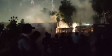 PTI rally in Islamabad, clash between police and activists, many officials injured