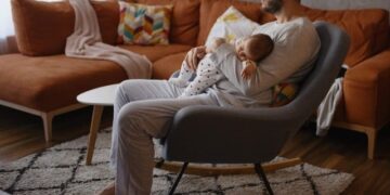 Today's parents are getting more stressed, report