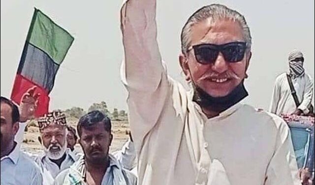 President Zardari's former associate Ismail Dahri arrested for recovering hashish and Kalashnikov