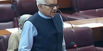 Chief Minister KP's announcement of negotiations with Afghanistan is an attack on the Federation, Defense Minister