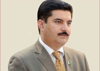 Governor KP demands vote of confidence from Chief Minister, warning of no-confidence movement