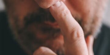 Putting a finger in the nose can cause a dangerous disease!