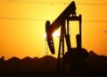 Falling oil prices will benefit Pakistan's economy, JS Global reports