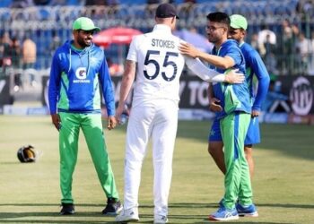 Preparation of red ball series with white ball is not correct