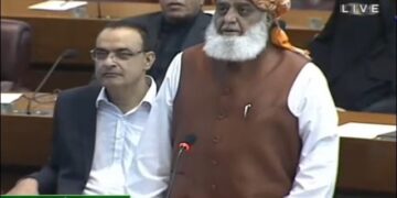 Instead of using force against terrorism, issues should be handed over to politicians, Fazlur Rehman