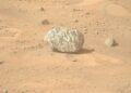Zebra-striped rock discovered on Mars