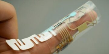 A device that tells the level of substances in the blood from sweat is developed