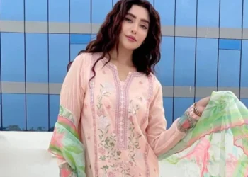 Pakistan is an Islamic country, people have every right to criticize small clothes, Maira Khan