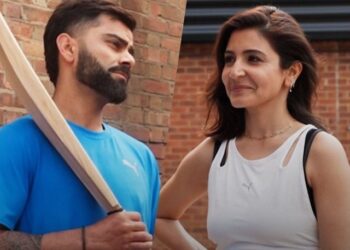 Anushka Sharma followed in Kohli's footsteps by becoming a bowler