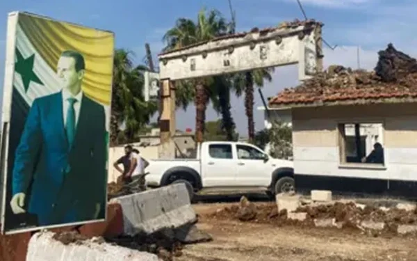 Israeli airstrikes on Syrian security checkpoints; One soldier killed and 7 injured