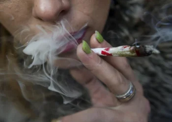 What problems can be born in children of drug addict mothers?