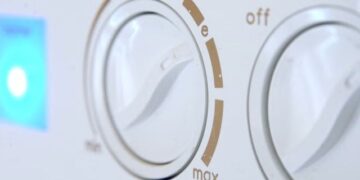 A trial of electric wallpaper as an alternative to central heating systems in Scotland