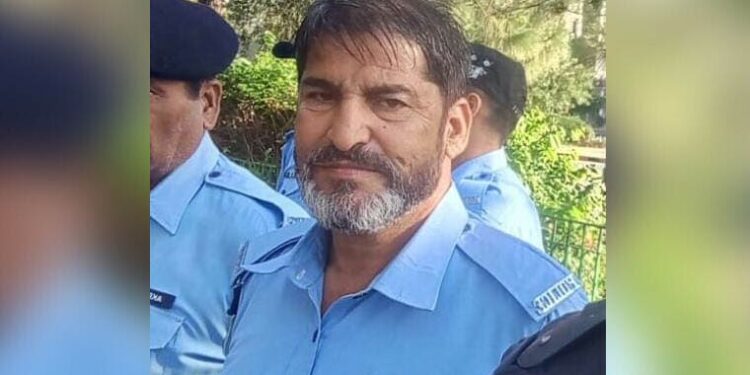 During the protest of Tehreek-e-Insaf, an injured policeman died due to the violence of the protesters