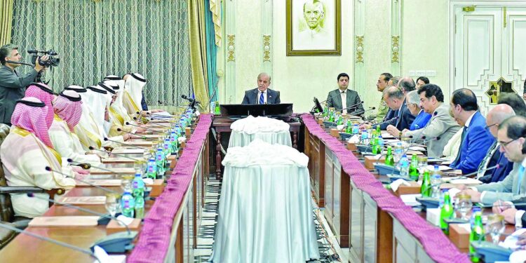 Signing of 27 MoUs worth more than 2 billion dollars between Pakistan and Saudi Arabia, Prime Minister welcomed