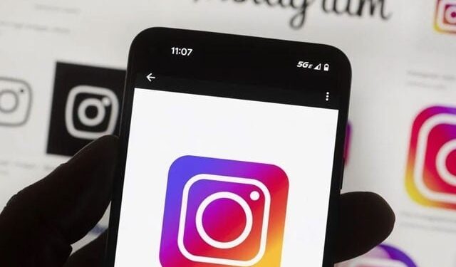 Tight fence against blackmailers with indecent images