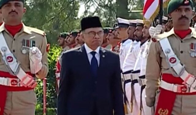 The Prime Minister's House, Guard of Honor presented by the Prime Minister of Malaysia, Dato' Sri Anwar Ibrahim