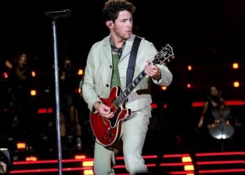 Singer Nick Jonas ran away from the stage during a concert