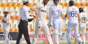 Multan Test; England strengthened its position against Pakistan