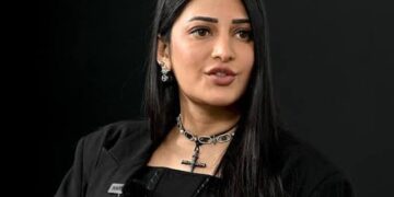 Why was Shruti Haasan angry with the airline?