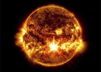 Severe solar storm headed for Earth, experts warn