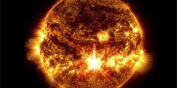 Severe solar storm headed for Earth, experts warn