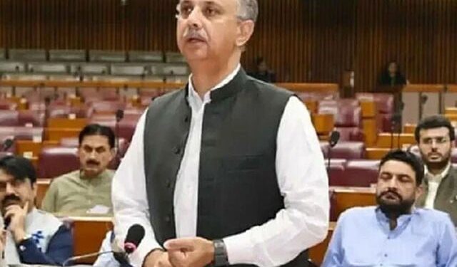 Judiciary strangled, thanks to unknown persons, Umar Ayub