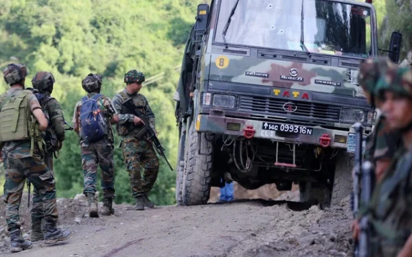 Attack on Indian army vehicle in Occupied Kashmir; 4 killed and 3 injured
