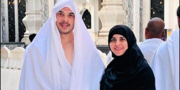 Actress Fatima Effendi and Kanwar Arsalan achieved the happiness of Umrah