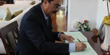 Acting President signed the law to increase the term of military chiefs to 5 years