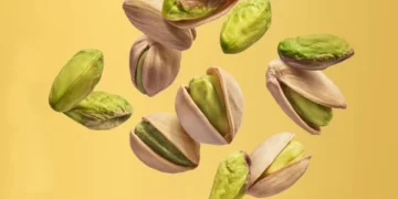 Are pistachios better than carrots for good eyesight?