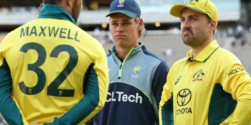Former Australian cricketers took their team with bare hands after losing to Pakistan