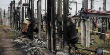 Russian warplanes attack Ukrainian power plants