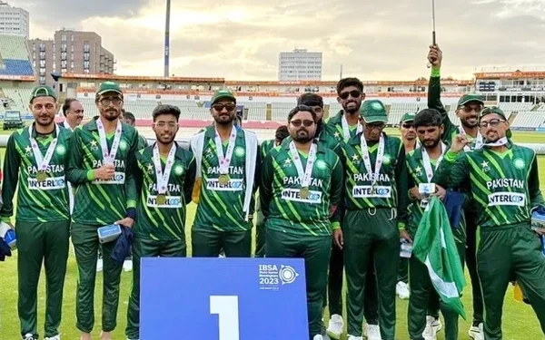 How is blind cricket played?