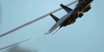 Israel contracts to buy F-15 fighter jets from shipbuilder