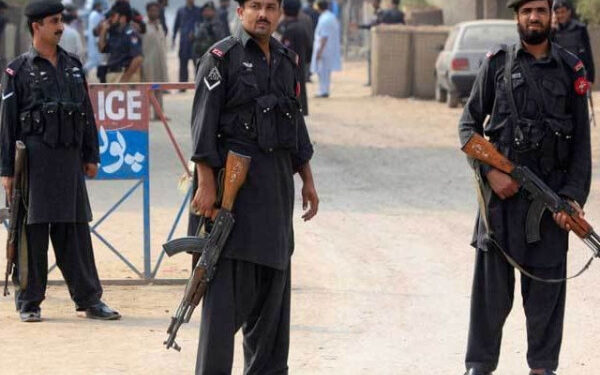 Police post attacked in DI Khan, 7 people including 5 officers injured