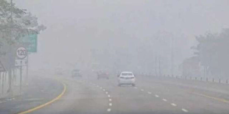 Fog and smog, motorways closed at various places in Punjab