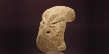 First 7,000-year-old alien-like figurine discovered in Kuwait