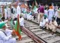 Farmers' strong resistance against Modi, rail blockade protest at 74 places