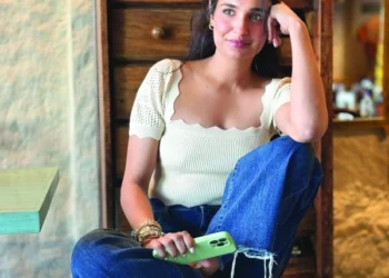 Father's death made life difficult, Amna Ilyas gets emotional at the mention of her father