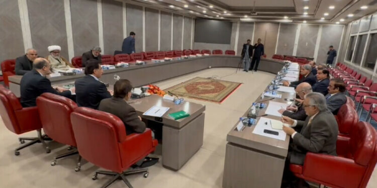 Negotiations between government committee and PTI begin