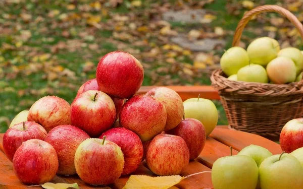 How useful is eating four apples a week?