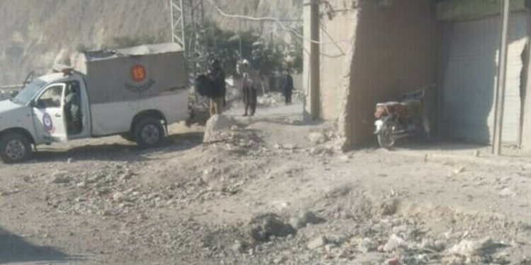 Dera Ismail Khan: Suicide attack on security check post, 4 personnel injured