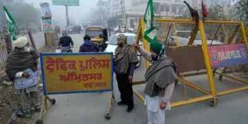 Farmers protest against Modi government's cruel policies, Delhi Chalo, Punjab bandh after rail blockade
