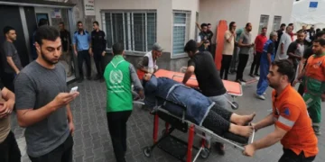 Gaza, Israeli order to evacuate hospital impossible, medical experts say