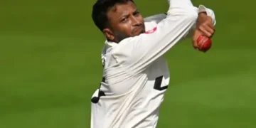 Shakib Al Hasan banned from bowling for suspicious action